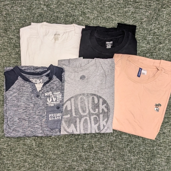 Other - Kids Graphic and Solid Color T-Shirts Set